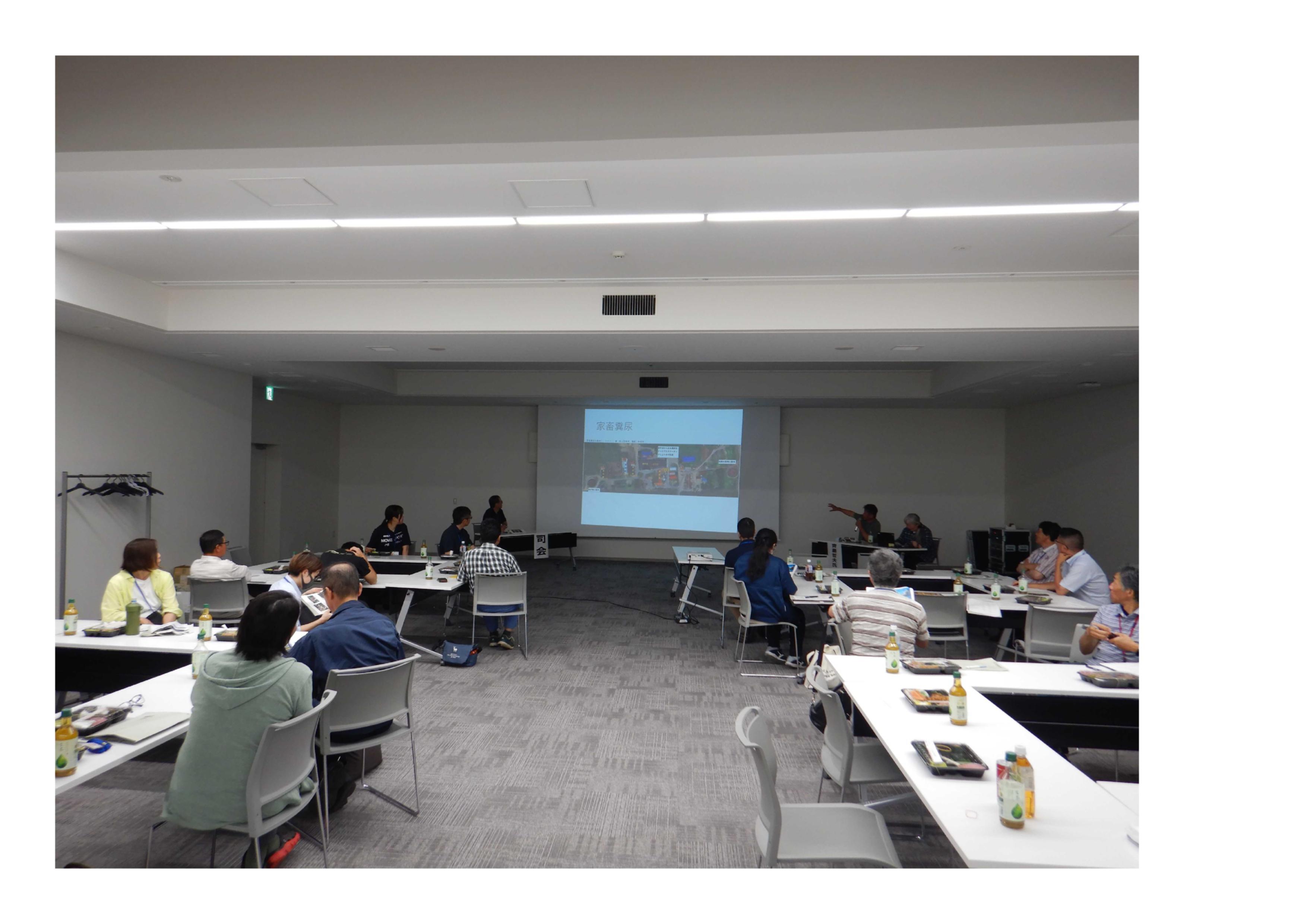 交流会 (JPG 385KB)