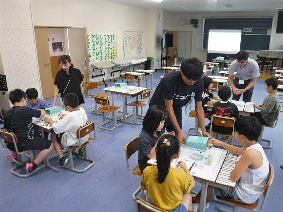 (4年生)ボードゲーム1.JPG